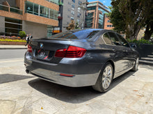 Cargar imagen en el visor de la galería, BMW 520I Modelo 2016
