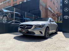 Cargar imagen en el visor de la galería, Mercedes-Benz CLA 180 Modelo 2019

