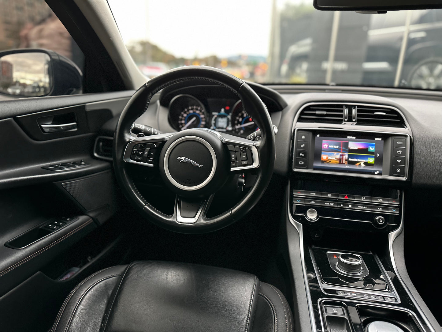 Jaguar XE Prestige Modelo 2018