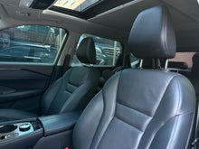 Cargar imagen en el visor de la galería, Nissan X-Trail Exclusive e-POWER Modelo 2024
