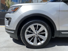 Cargar imagen en el visor de la galería, Ford Explorer Limited Modelo 2019

