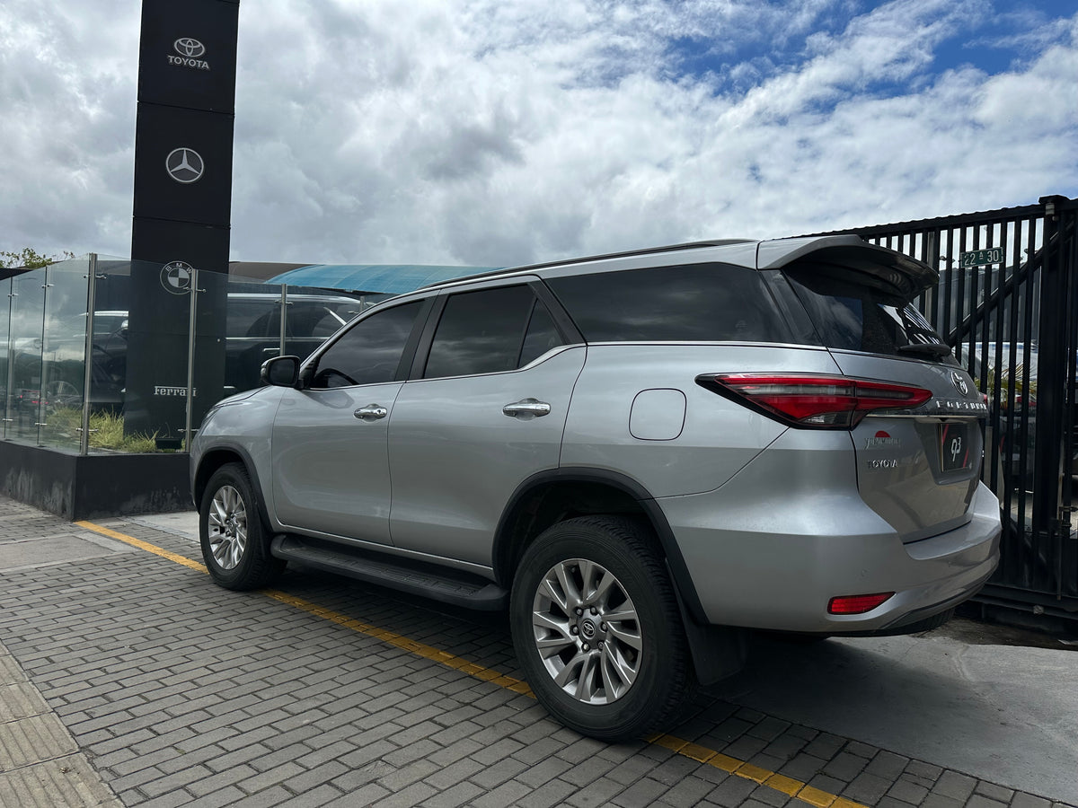 Toyota Fortuner SRV Modelo 2022
