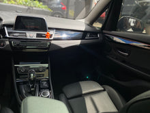 Cargar imagen en el visor de la galería, BMW 218I Active Tourer Modelo 2021
