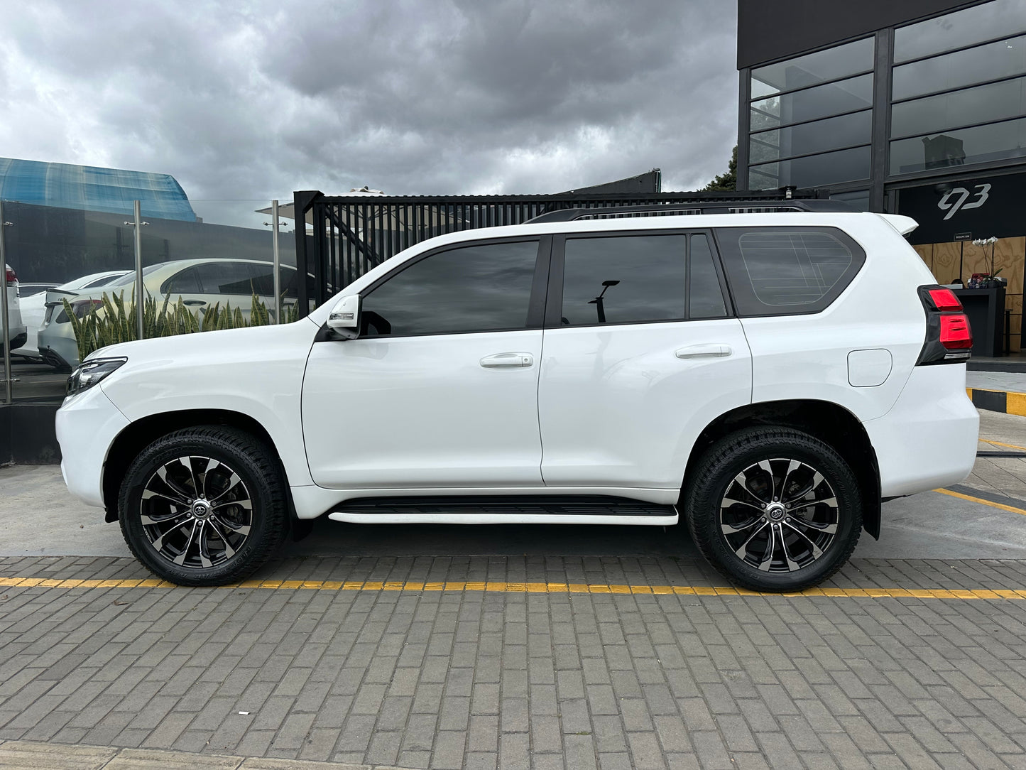 TOYOTA LAND CRUISER PRADO TX-L II (2018)

139.903 km | 🛢️ Diésel | 7 pasajeros