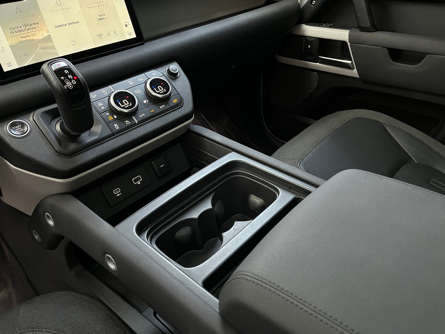 Land Rover Defender First Edition 3.0 MHEV Modelo 2021