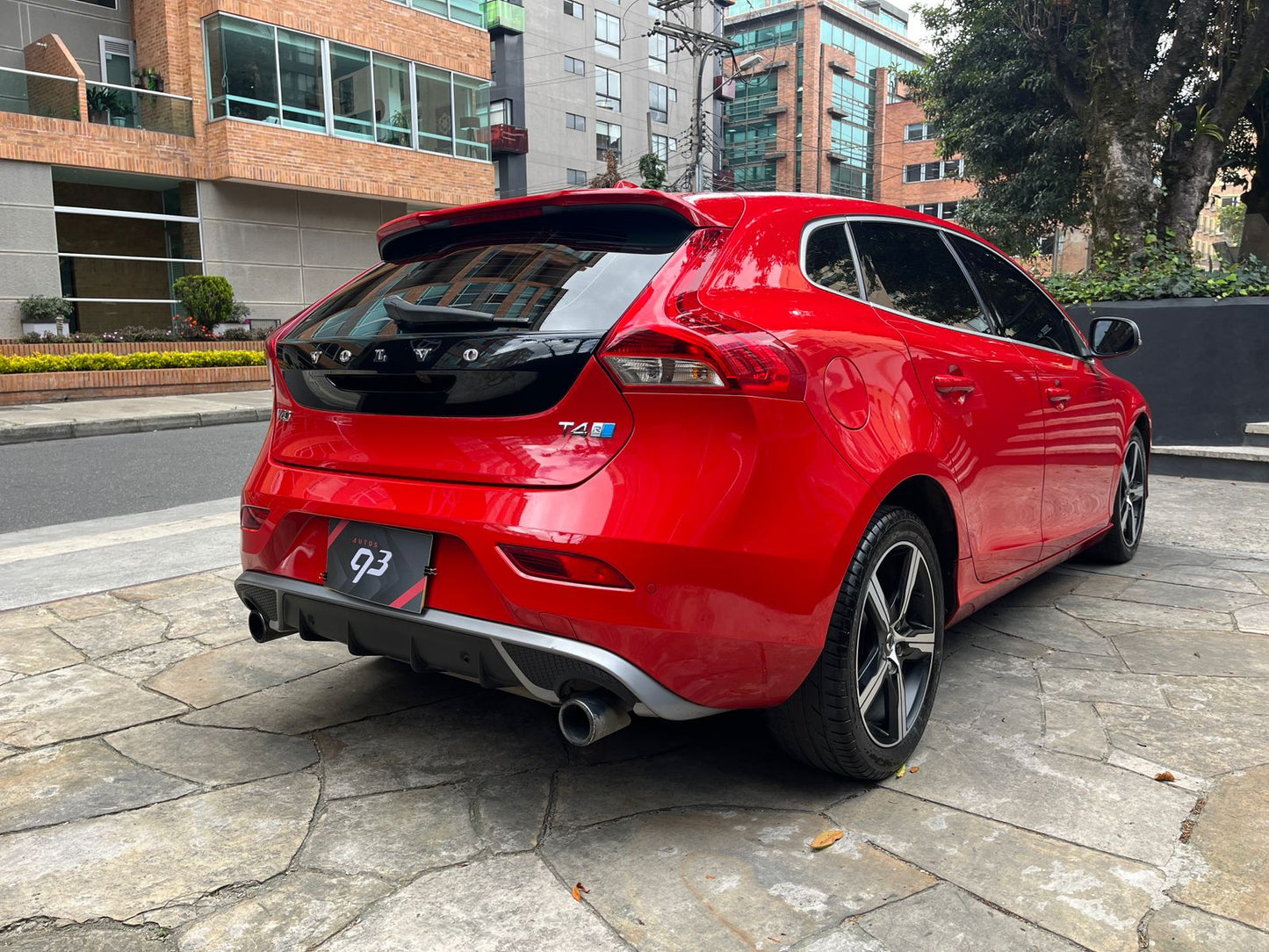 Volvo V40 T4 R-Design Modelo 2019