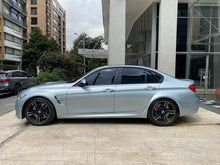 Cargar imagen en el visor de la galería, BMW M3 Sedán Modelo 2015
