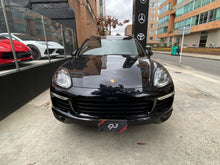 Cargar imagen en el visor de la galería, Porsche Cayenne S Modelo 2017

