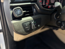 Cargar imagen en el visor de la galería, Audi A4 40TFSI Unique Edition Modelo 2023 - Autos 93
