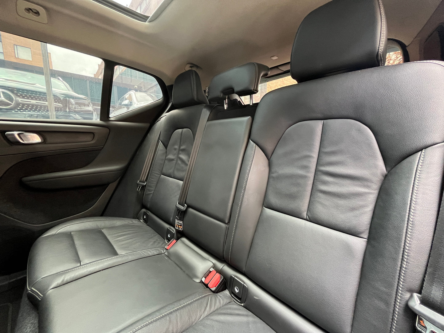 Volvo XC40 B5 AWD Hybrid Modelo 2023