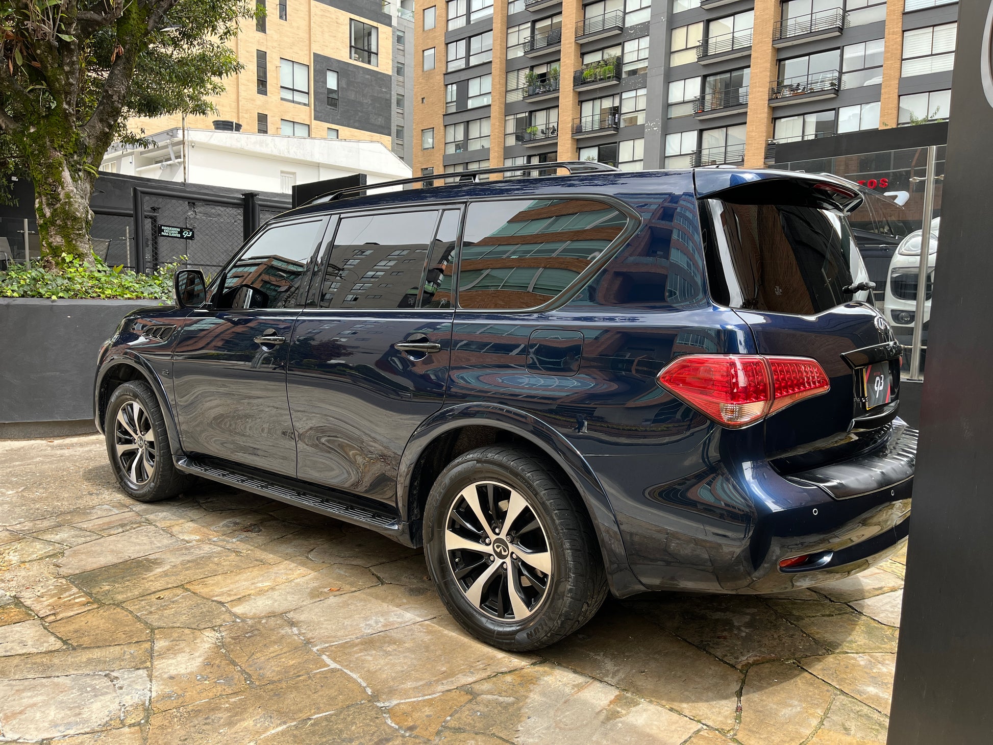 Infiniti QX80 Modelo 2017 - Autos 93