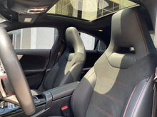 Cargar imagen en el visor de la galería, Mercedes-Benz CLA 200 Modelo 2024
