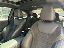 Cargar imagen en el visor de la galería, BMW 220I Coupé Modelo 2023
