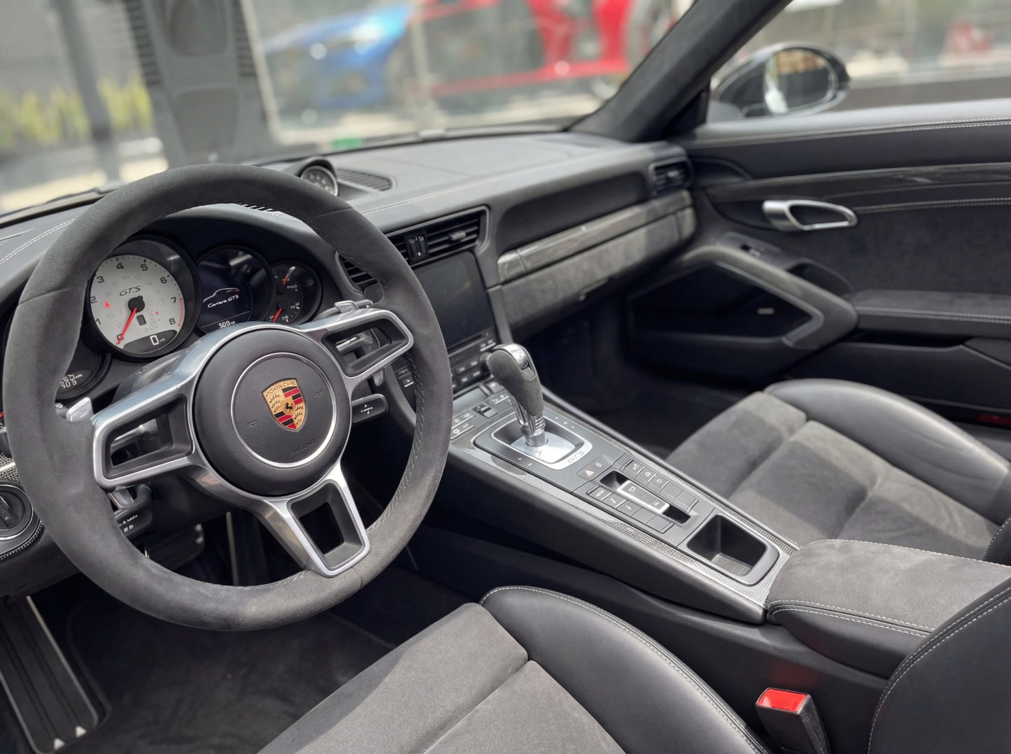 Porsche 911 GTS Coupé Modelo 2018 - Autos 93