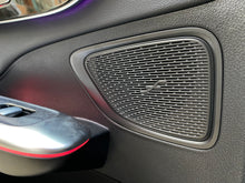 Cargar imagen en el visor de la galería, Mercedes-Benz C200 Híbrido Modelo 2023
