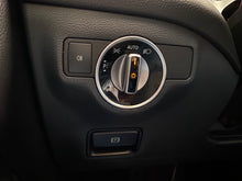 Cargar imagen en el visor de la galería, Mercedes-Benz CLA 180 Modelo 2019
