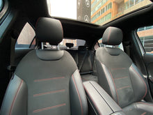 Cargar imagen en el visor de la galería, Mercedes-Benz A200 Sedan Modelo 2022
