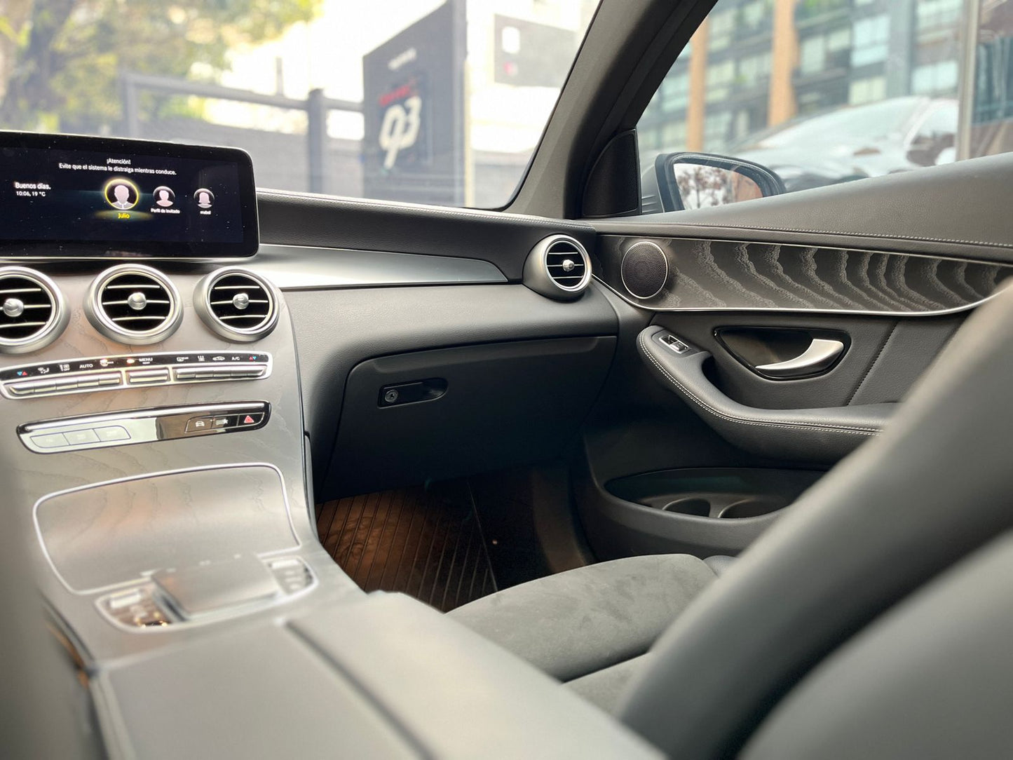 Mercedes-Benz GLC 300e 4MATIC Modelo 2023