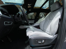 Cargar imagen en el visor de la galería, BMW X5 M50I Modelo 2023
