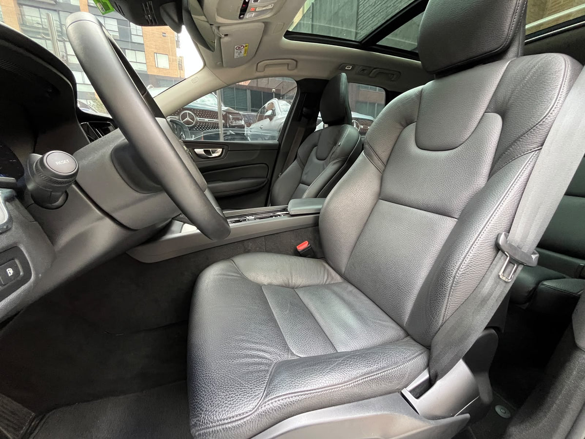 Volvo XC60 T8 Modelo 2025