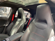 Cargar imagen en el visor de la galería, Mercedes-Benz AMG A35 4MATIC Híbrido Modelo 2023
