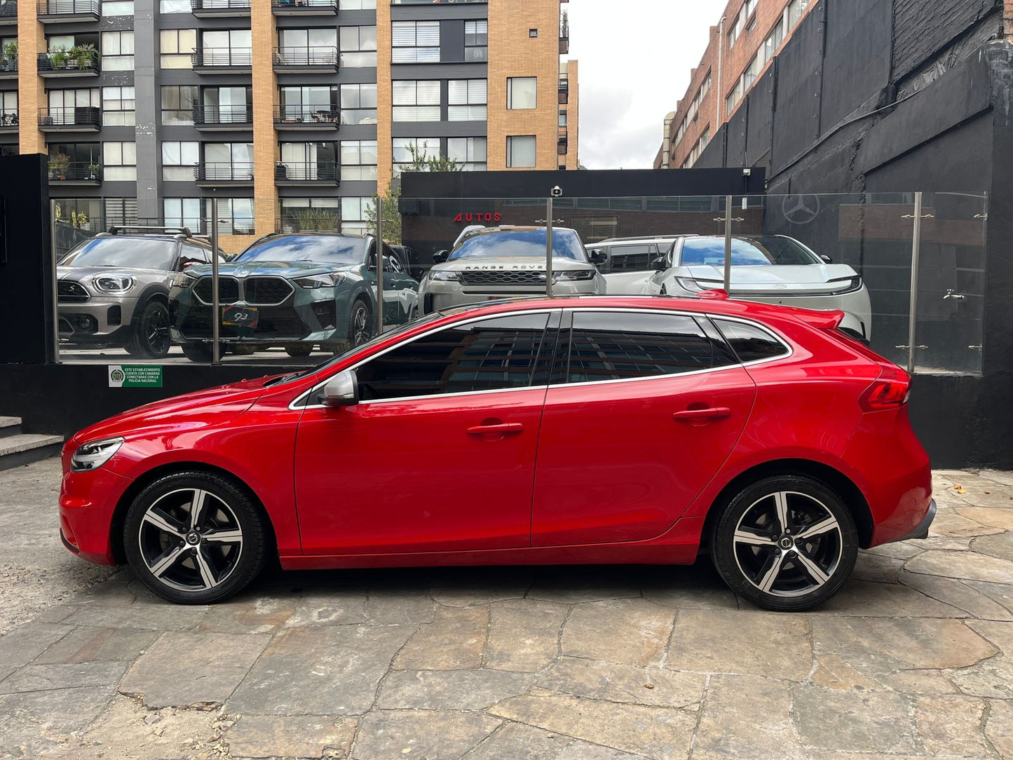Volvo V40 T4 R-Design Modelo 2019