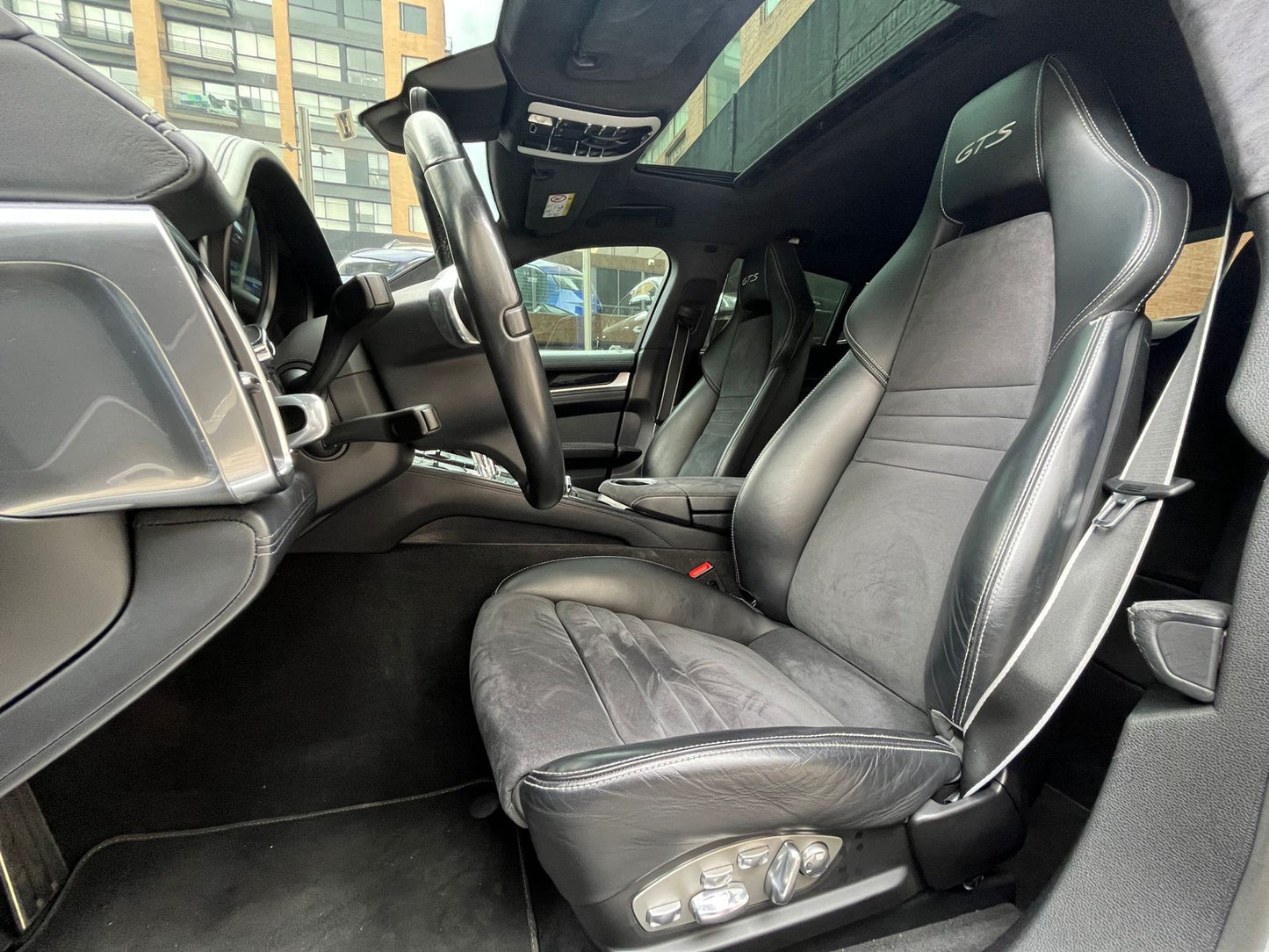 Porsche Panamera GTS Modelo 2015 - Autos 93