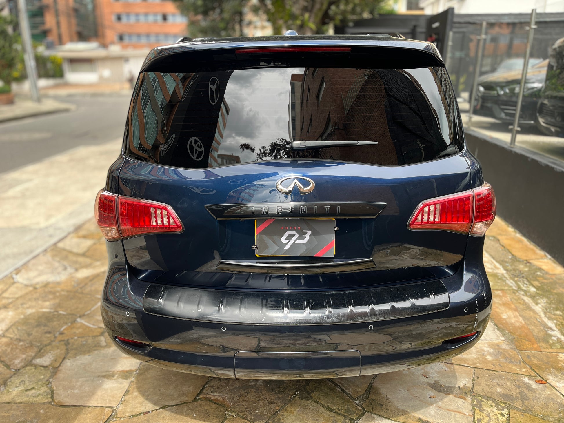 Infiniti QX80 Modelo 2017 - Autos 93