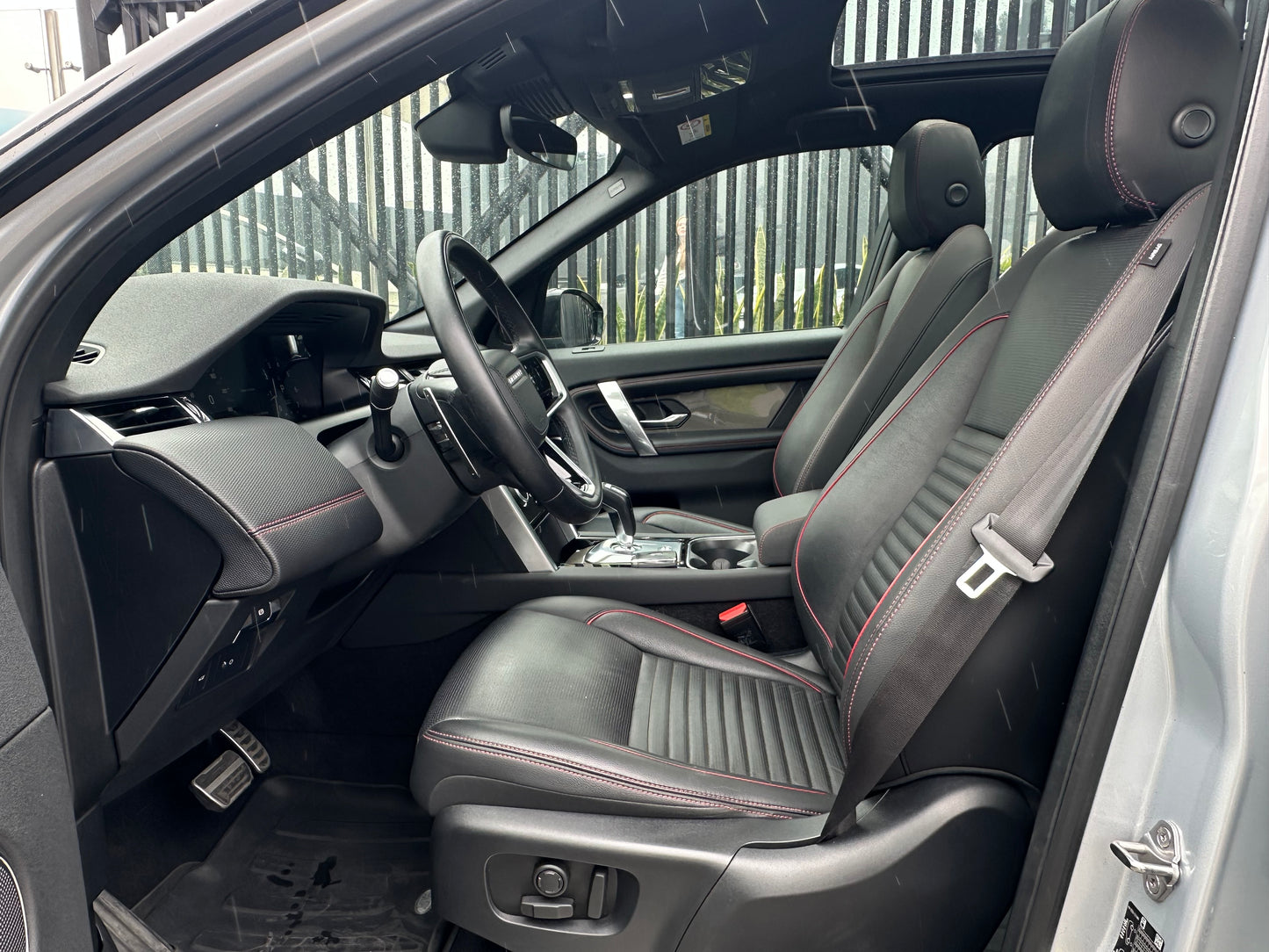 LAND ROVER DISCOVERY SPORT R-DYNAMIC HÍBRIDA (2023)