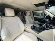 Cargar imagen en el visor de la galería, Toyota LC300 VX-R Diésel Modelo 2024
