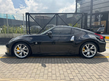 Cargar imagen en el visor de la galería, Nissan 370z Modelo 2016
