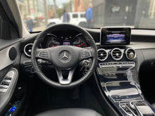 Cargar imagen en el visor de la galería, Mercedes-Benz C180 Modelo 2016
