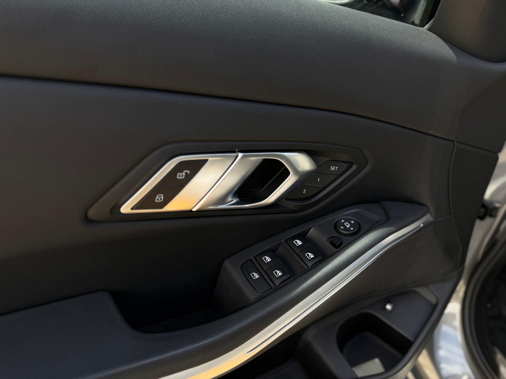 BMW 330e Modelo 2023 - Autos 93