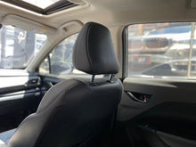 Cargar imagen en el visor de la galería, Subaru Crosstrek ES Modelo 2024
