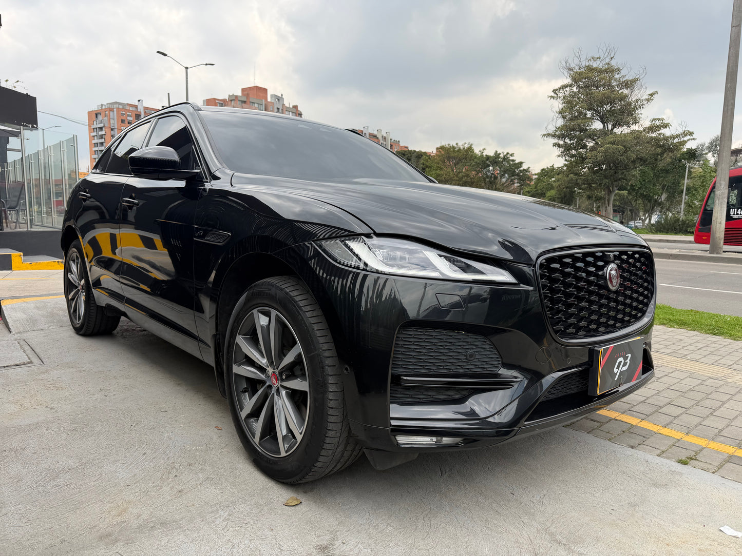 Jaguar F-Pace P400 MHEV Modelo 2021 - Autos 93