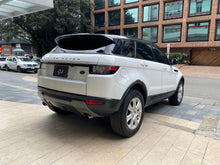 Cargar imagen en el visor de la galería, Land Rover Range Rover Evoque Modelo 2018
