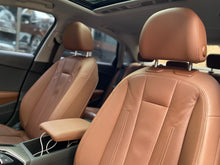 Cargar imagen en el visor de la galería, Audi A4 40 TFSI Hibrido Unique Edition Modelo 2023
