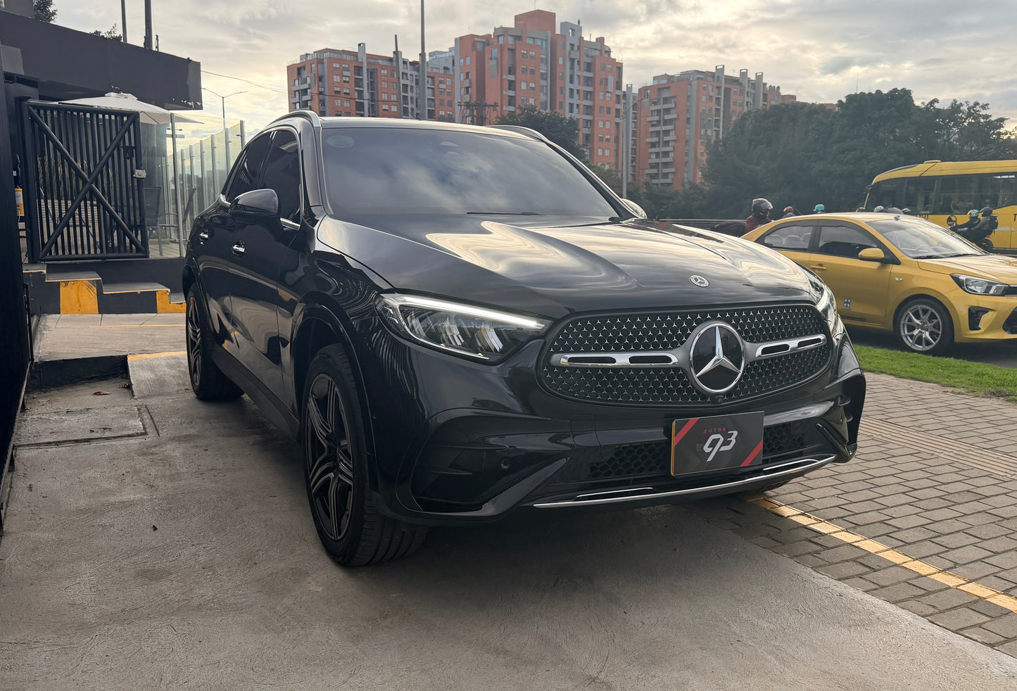 Mercedes Benz GLC300 4Matic Modelo 2025 - Autos 93