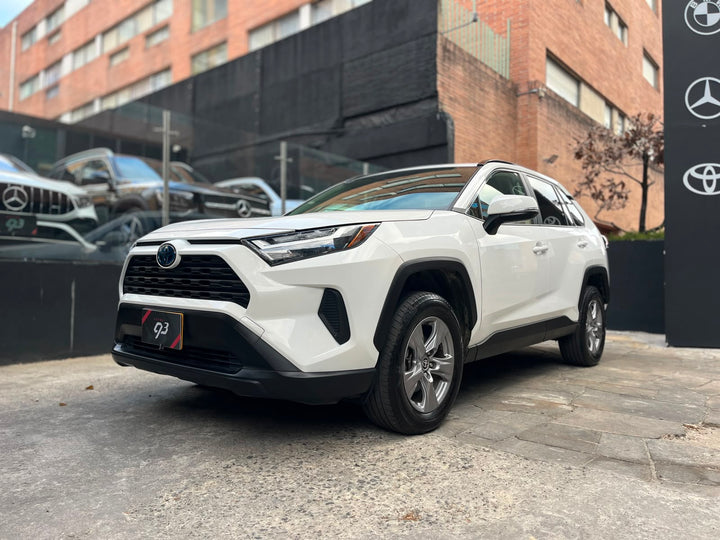 Toyota RAV4 LE Hybrid Modelo 2024