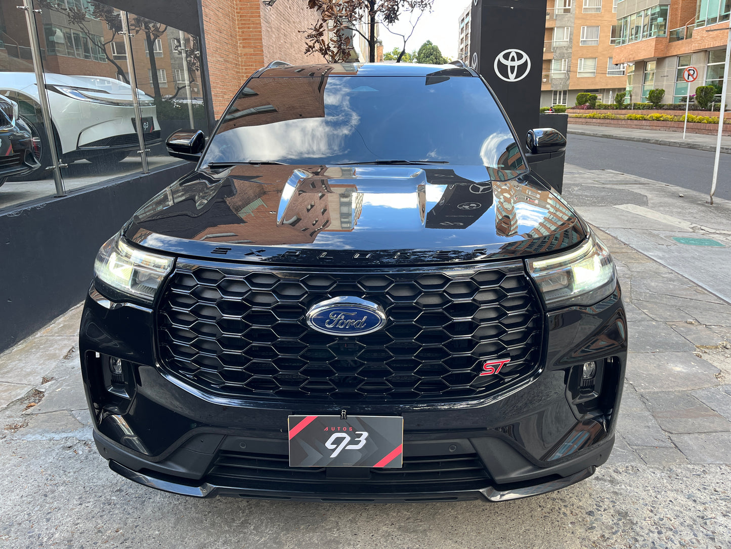 Ford Explorer ST Modelo 2025
