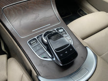 Cargar imagen en el visor de la galería, Mercedes-Benz C200 Modelo 2020
