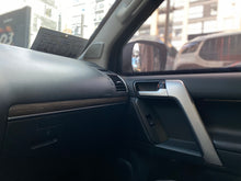 Cargar imagen en el visor de la galería, Toyota Land Cruiser Prado VXL Blindada Modelo 2018
