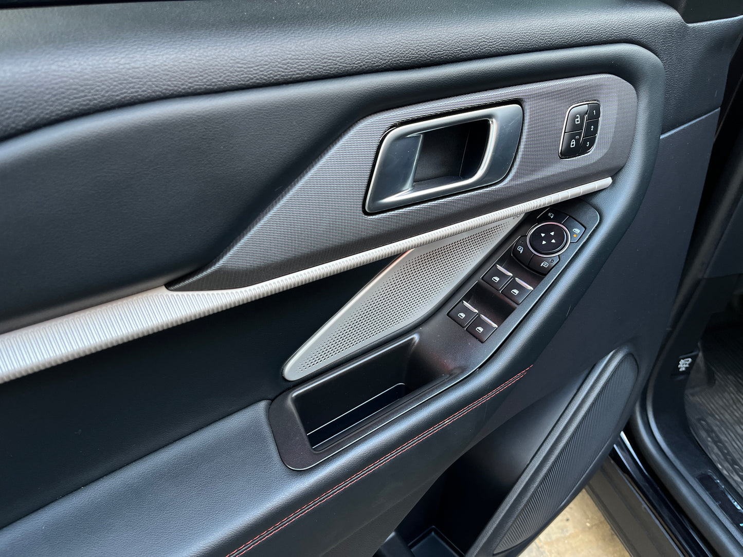 Ford Explorer ST Modelo 2025