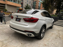 Cargar imagen en el visor de la galería, BMW X6 xDrive35I Blindada Modelo 2017
