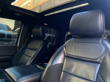 Cargar imagen en el visor de la galería, Ford F150 Raptor Modelo 2021
