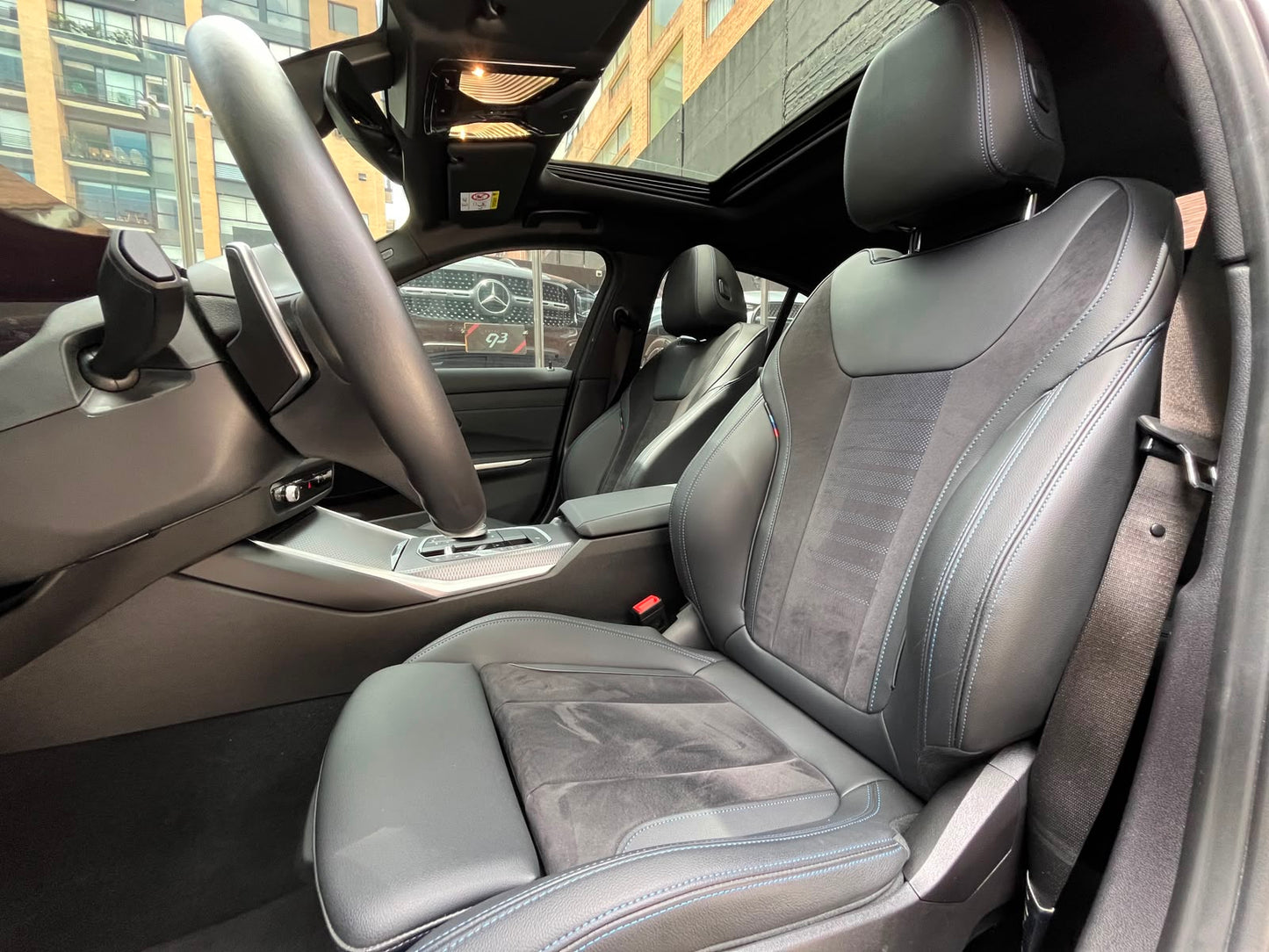 BMW 330e Modelo 2024