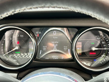 Cargar imagen en el visor de la galería, Jeep Wrangler Rubicon Sahara Modelo 2022
