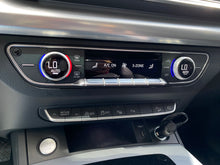 Cargar imagen en el visor de la galería, Audi Q5 45 TFSI Híbrida Modelo 2022
