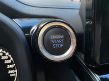 Cargar imagen en el visor de la galería, Toyota Land Cruiser 300 ZX Modelo 2023
