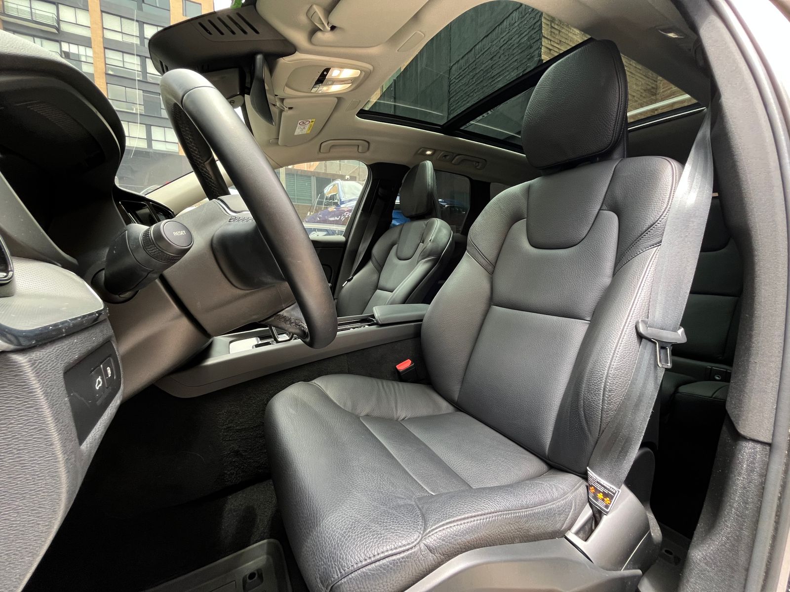 Volvo XC60 T8 Recharge Modelo 2025 - Autos 93